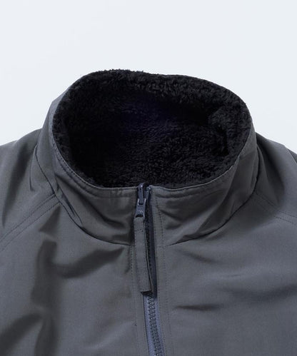 寬鬆版型尼龍抓絨可雙面穿立領夾克