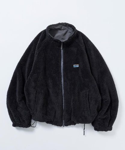 寬鬆版型尼龍抓絨可雙面穿立領夾克