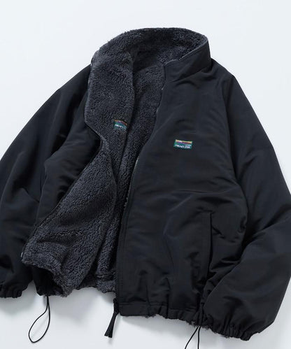 寬鬆版型尼龍抓絨可雙面穿立領夾克