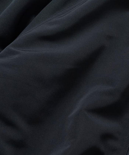 寬鬆版型尼龍抓絨可雙面穿立領夾克