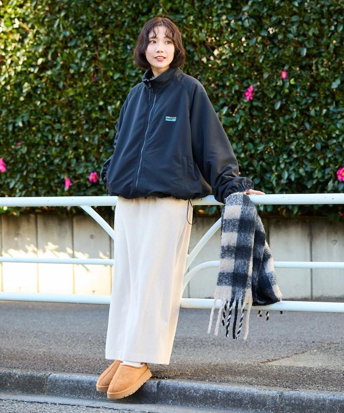 寬鬆版型尼龍抓絨可雙面穿立領夾克