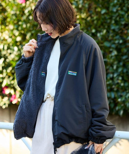寬鬆版型尼龍抓絨可雙面穿立領夾克