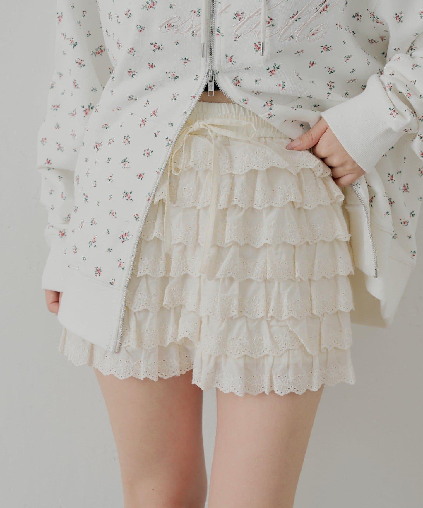 蕾絲荷葉邊層疊半身裙