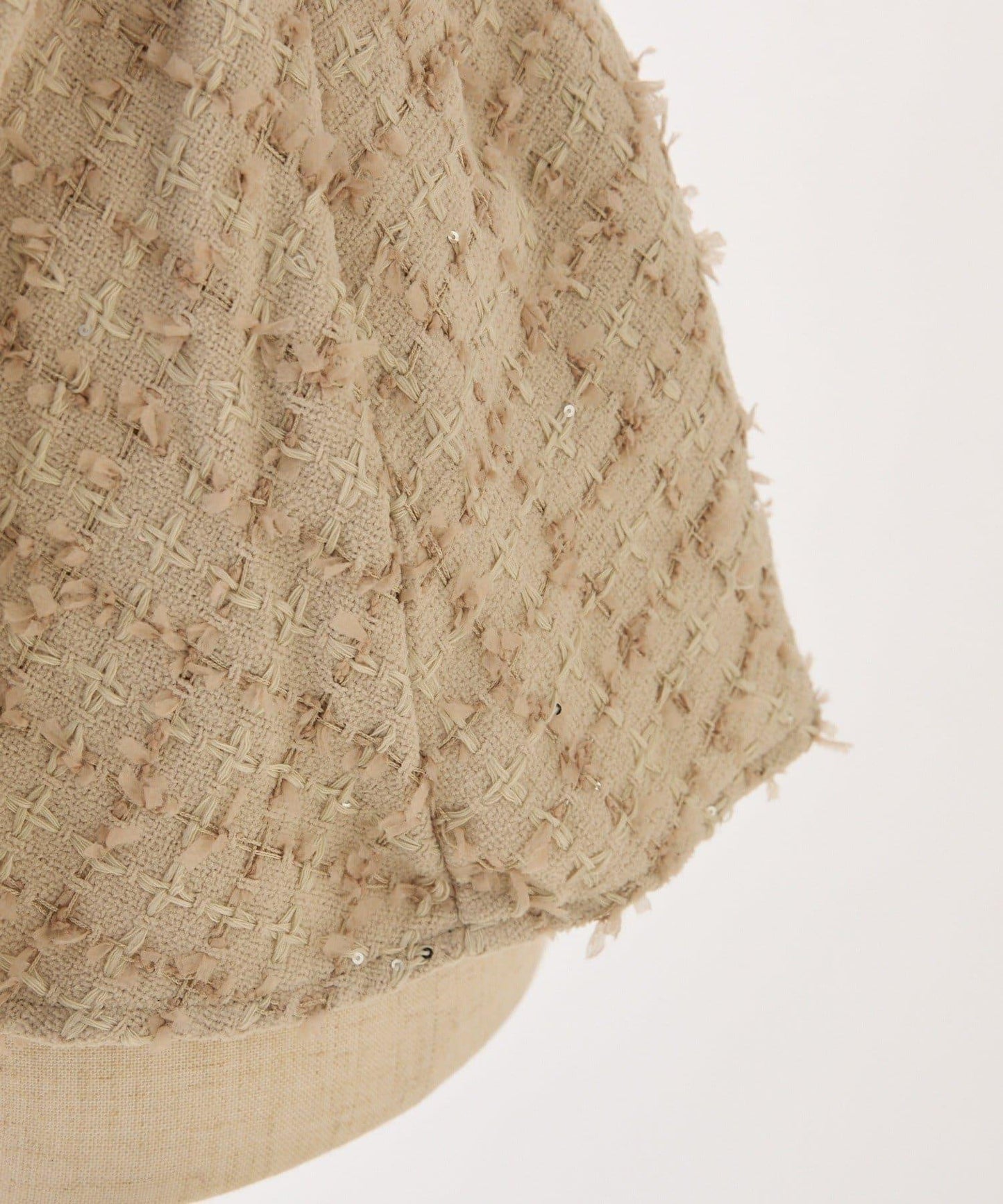 背部繫帶荷葉邊上衣