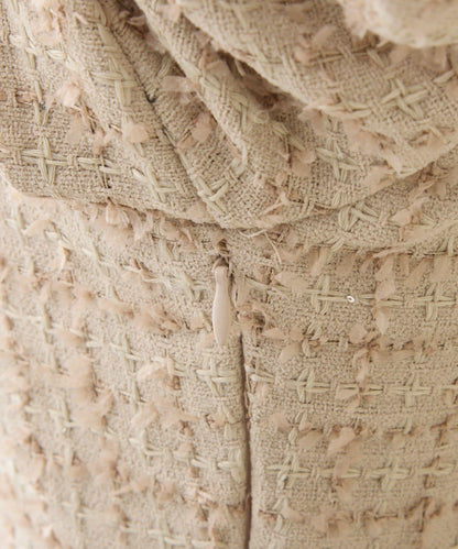 背部繫帶荷葉邊上衣