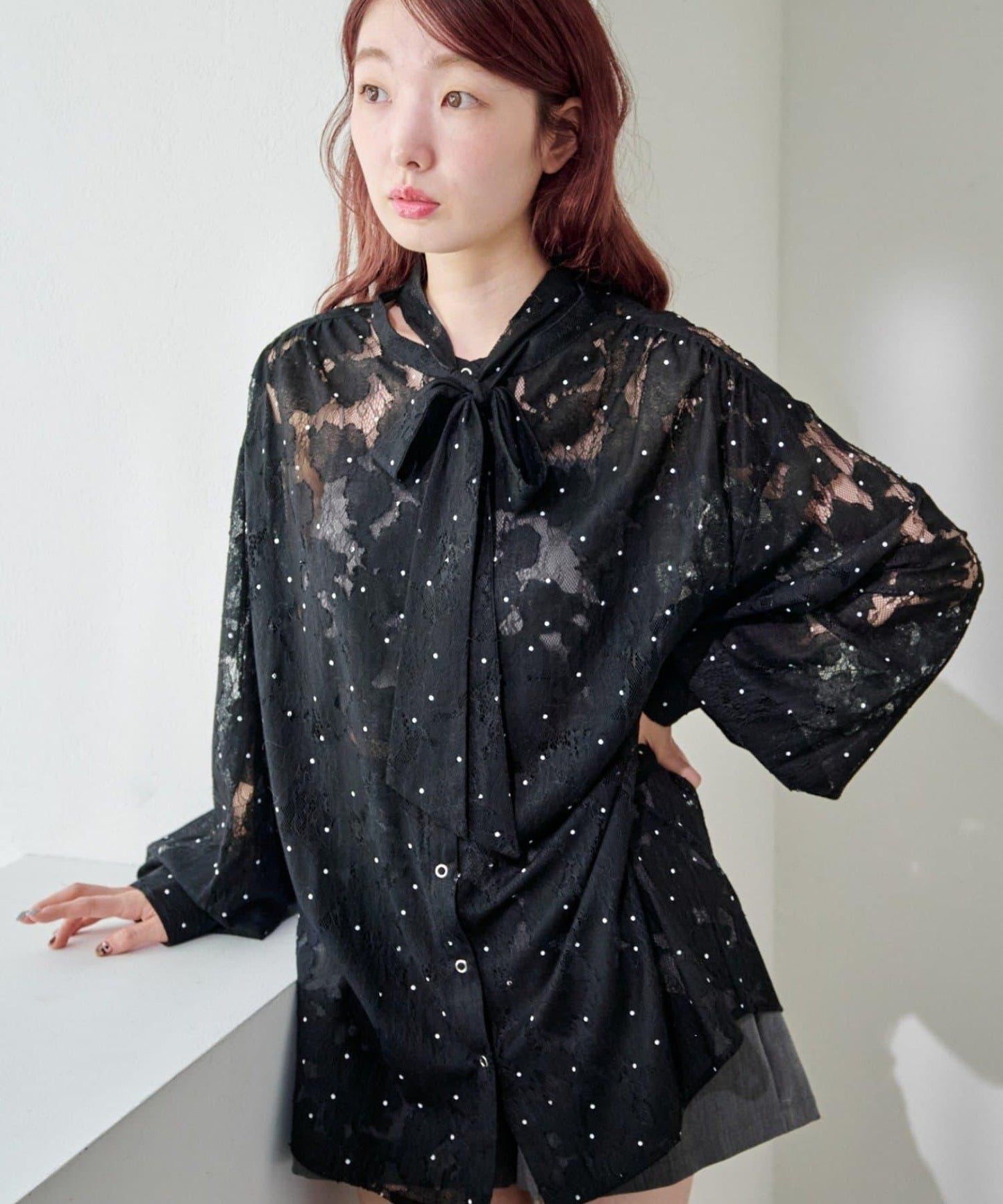 波點蕾絲蝴蝶結領襯衫