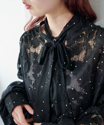 波點蕾絲蝴蝶結領襯衫
