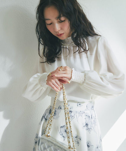 帶蝴蝶結領褶皺收腰襯衫