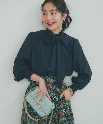 蝴蝶結繫帶 抽褶設計 女襯衫