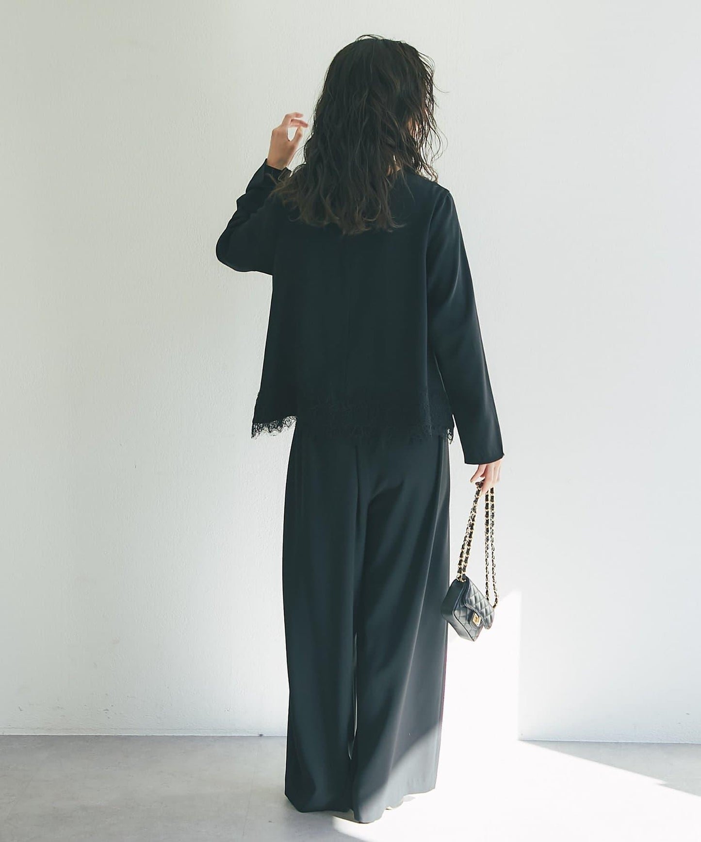 【RISA監修】下襬蕾絲襯衫+雙褶寬腿褲