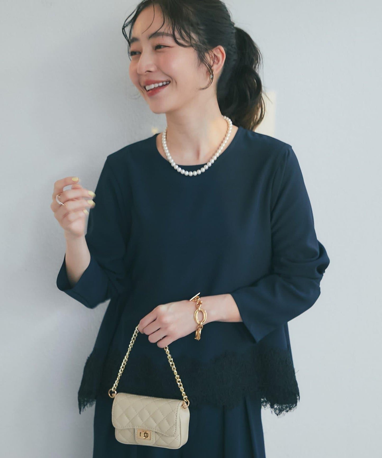 【RISA監修】下襬蕾絲襯衫+雙褶寬腿褲