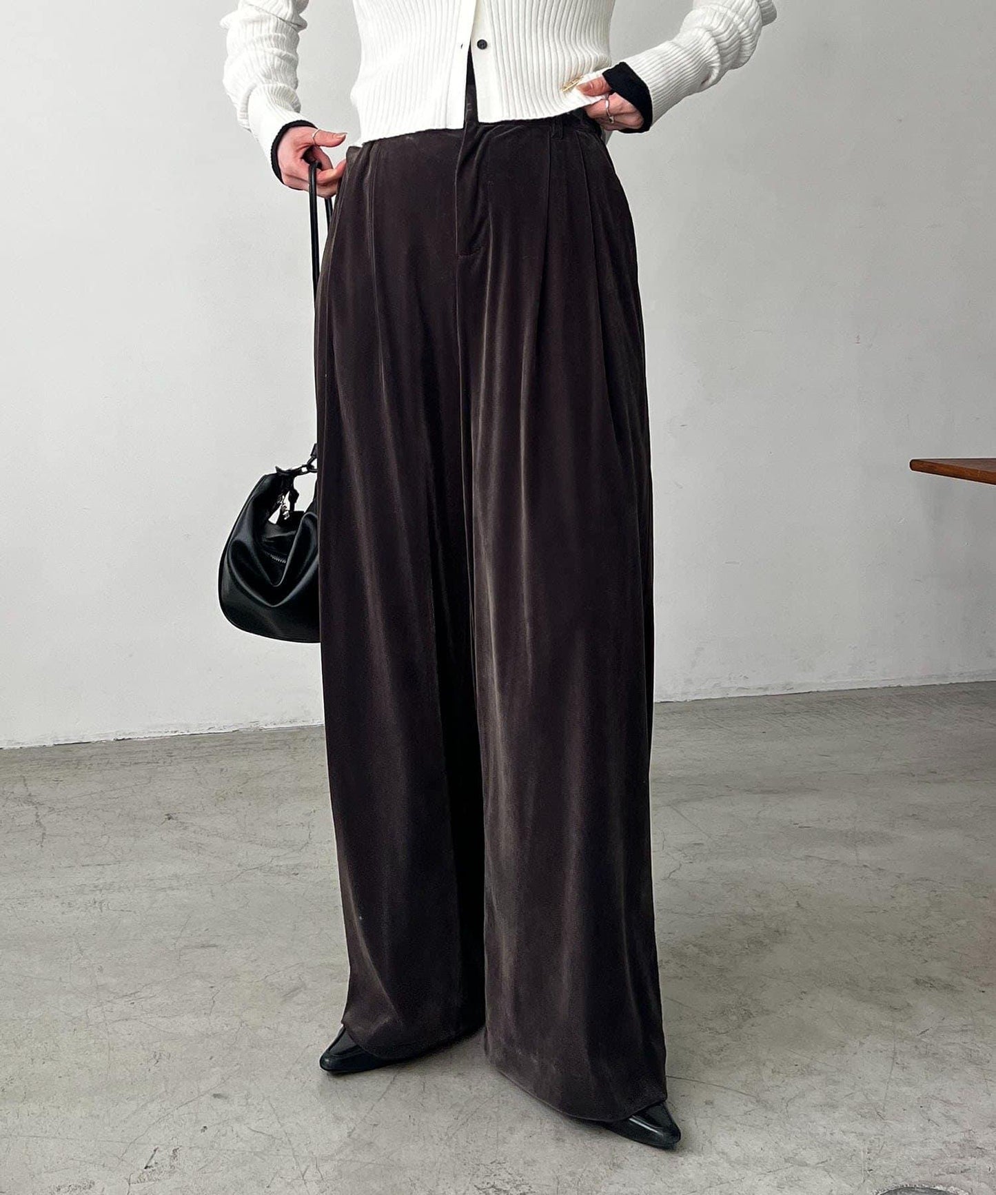 天鵝絨寬腿褲