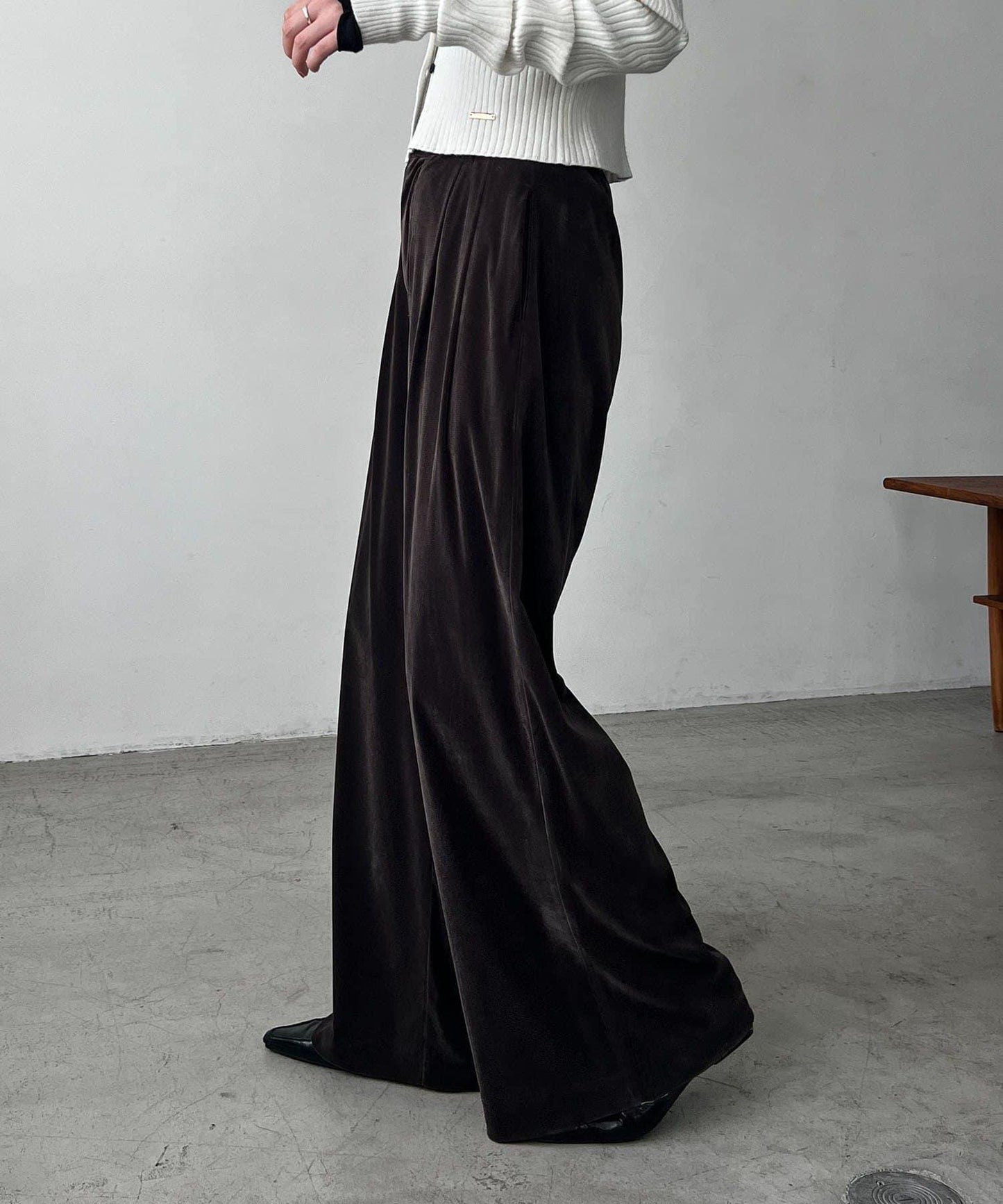 天鵝絨寬腿褲