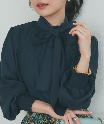 蝴蝶結繫帶 抽褶設計 女襯衫