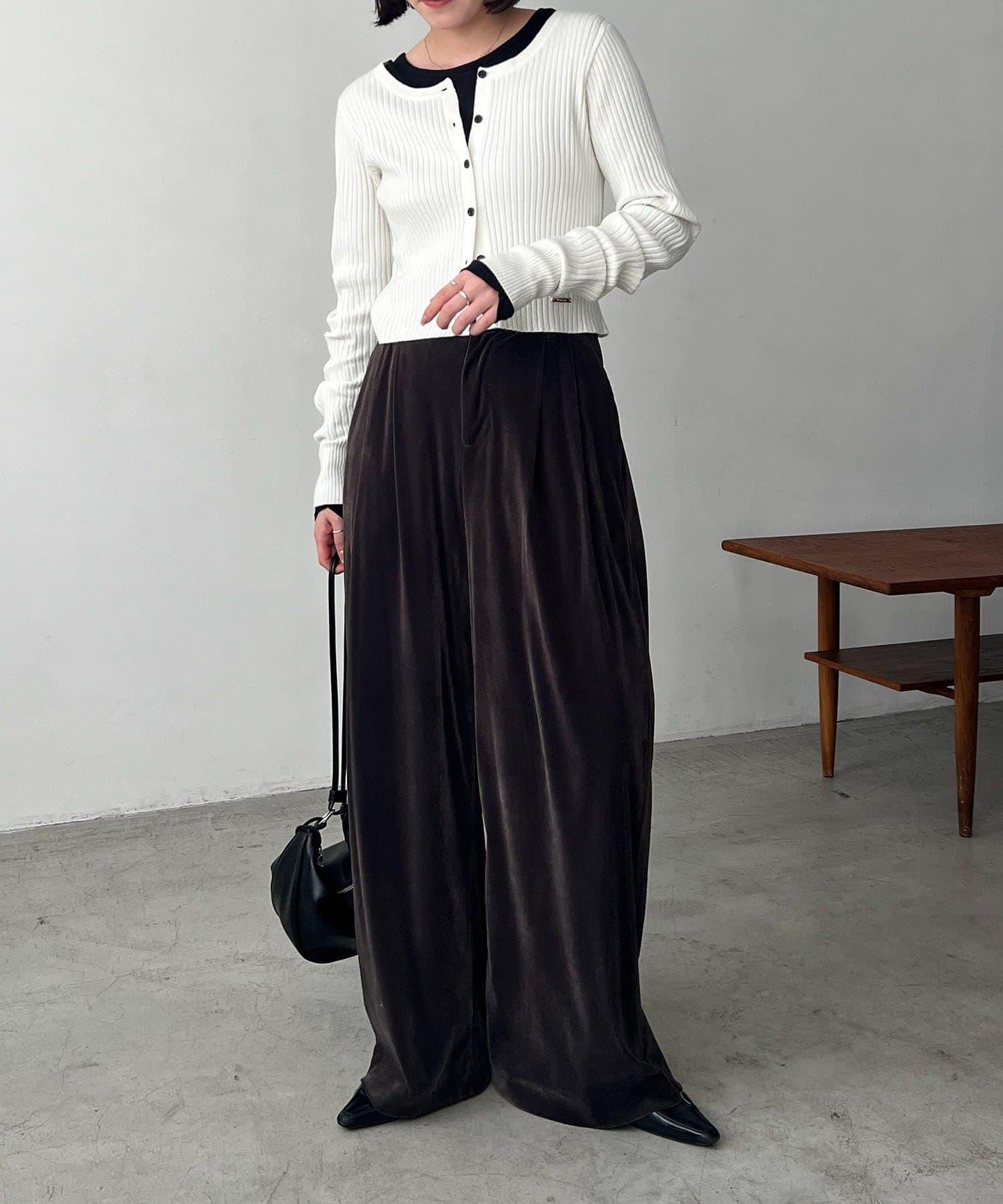 天鵝絨寬腿褲