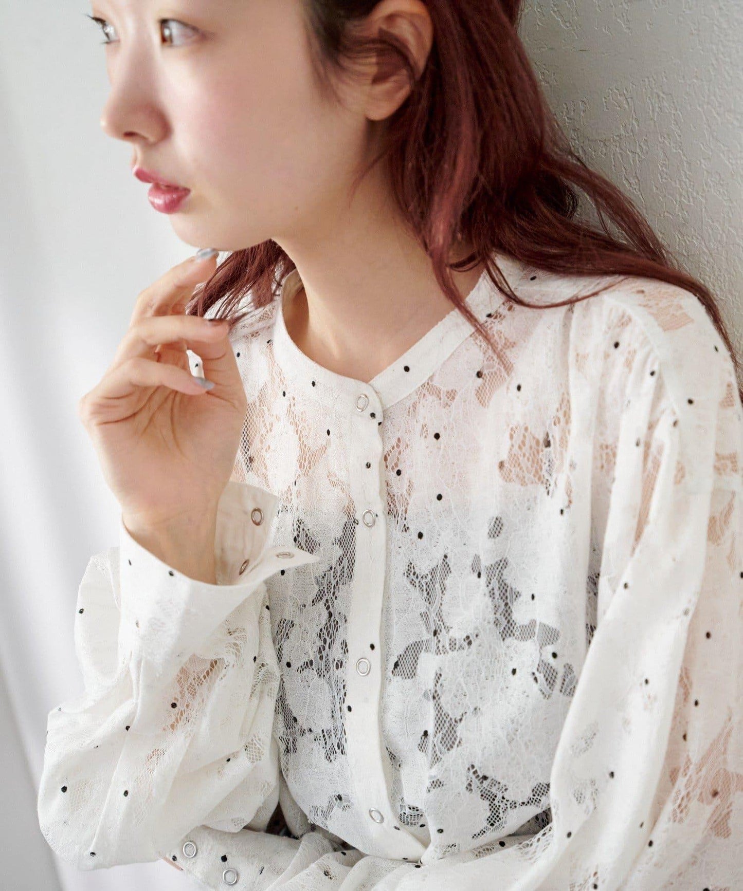 波點蕾絲蝴蝶結領襯衫