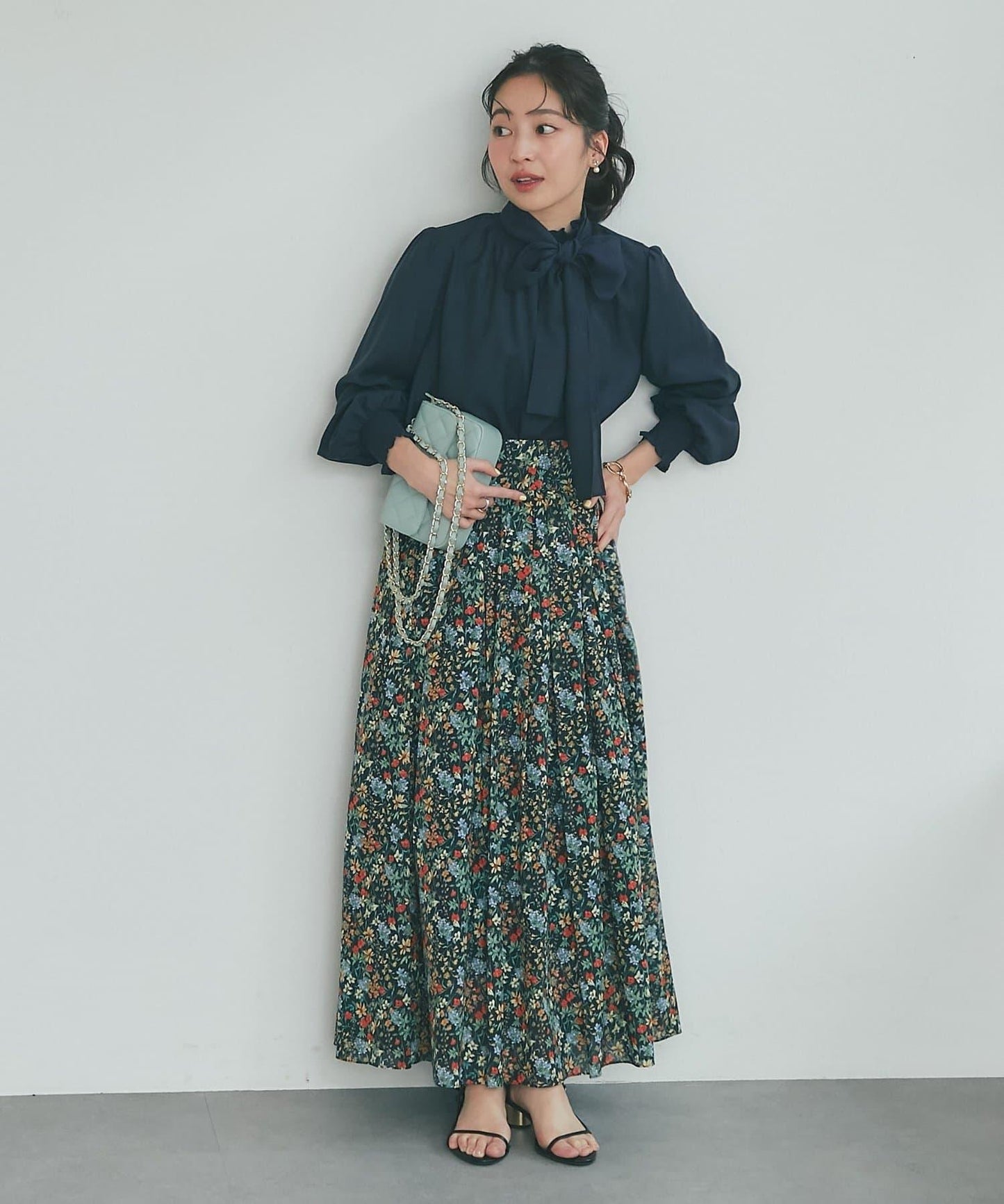 蝴蝶結繫帶 抽褶設計 女襯衫