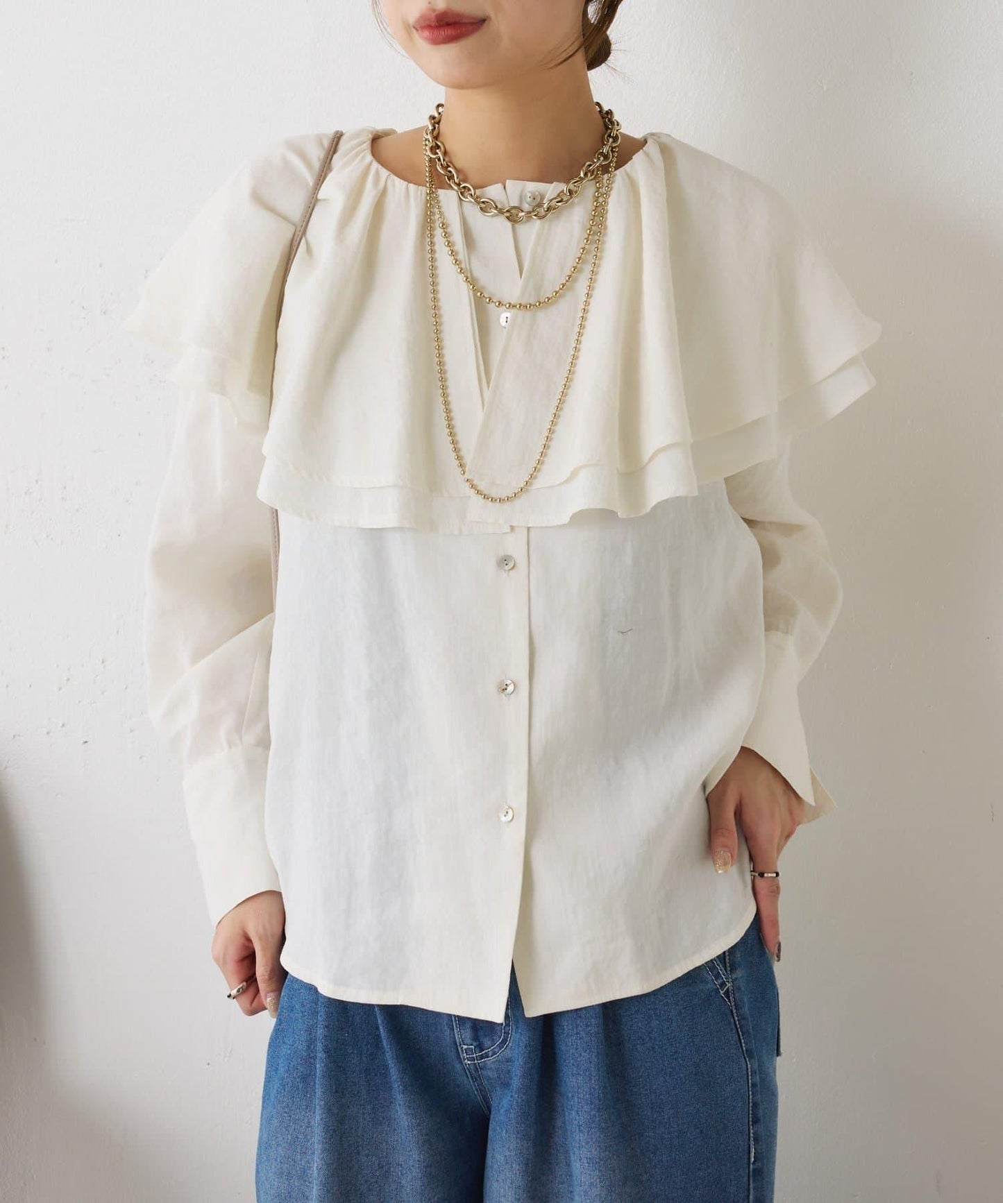 荷葉邊領口襯衫