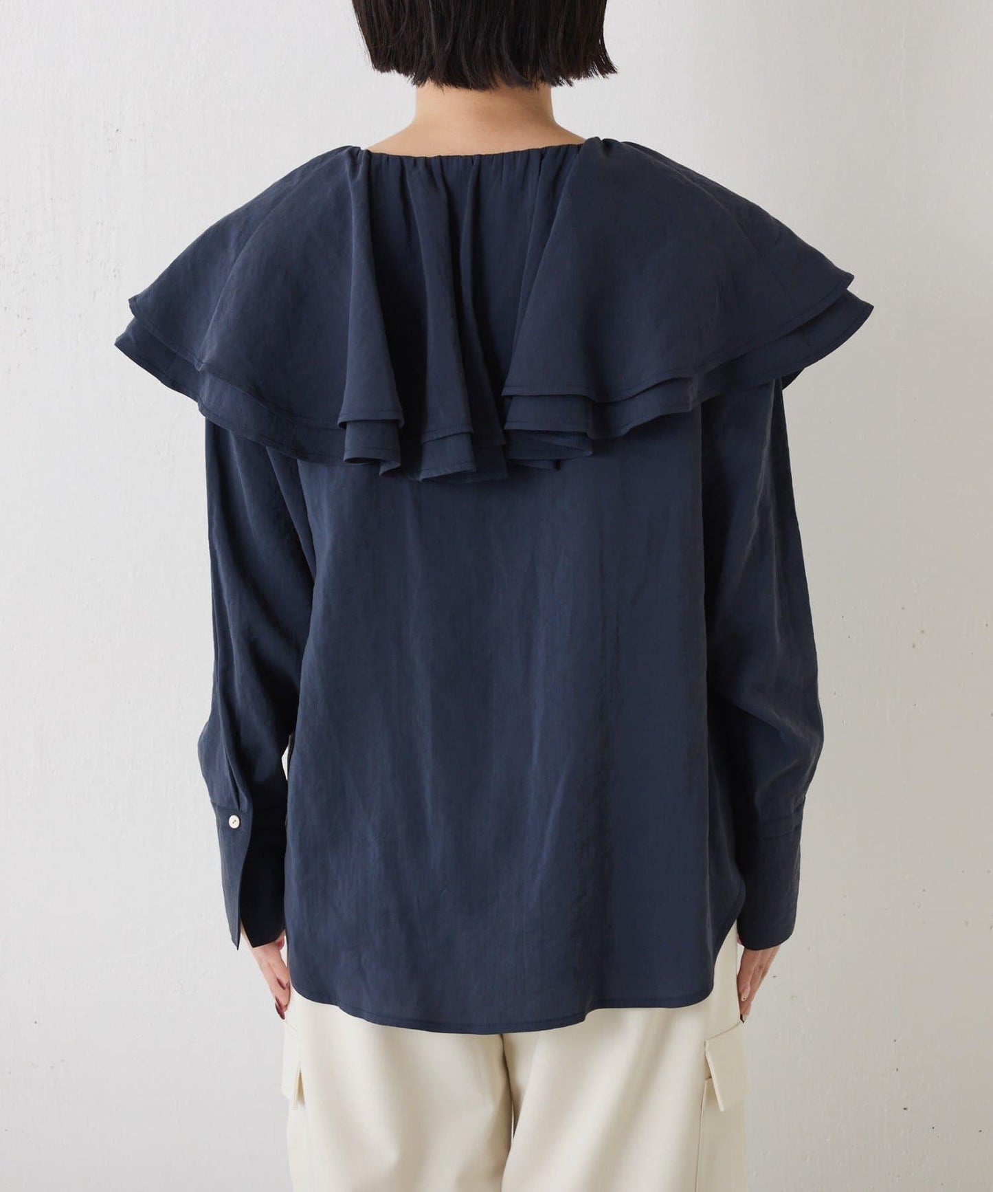 荷葉邊領口襯衫