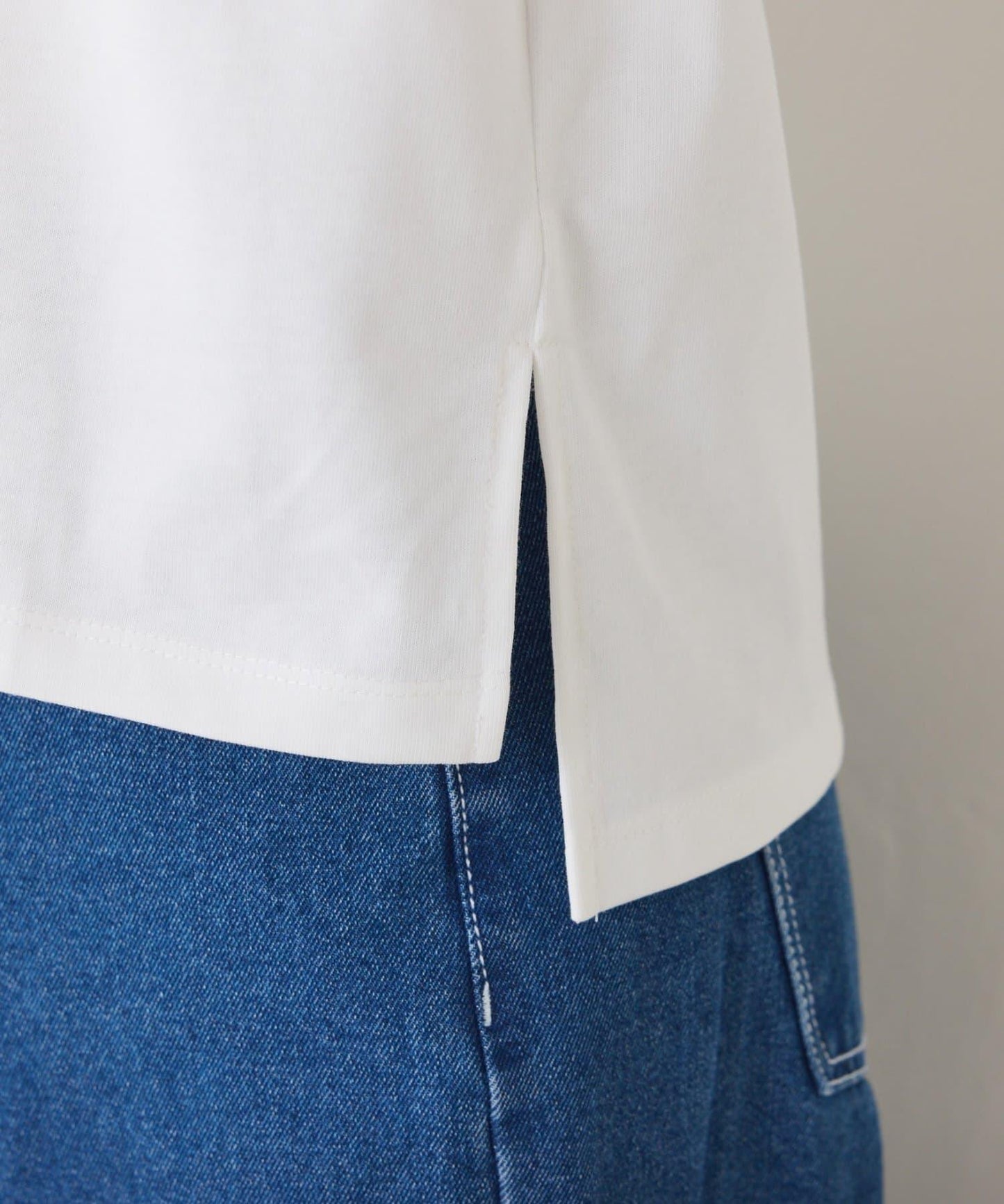 浮雕標誌短袖T恤