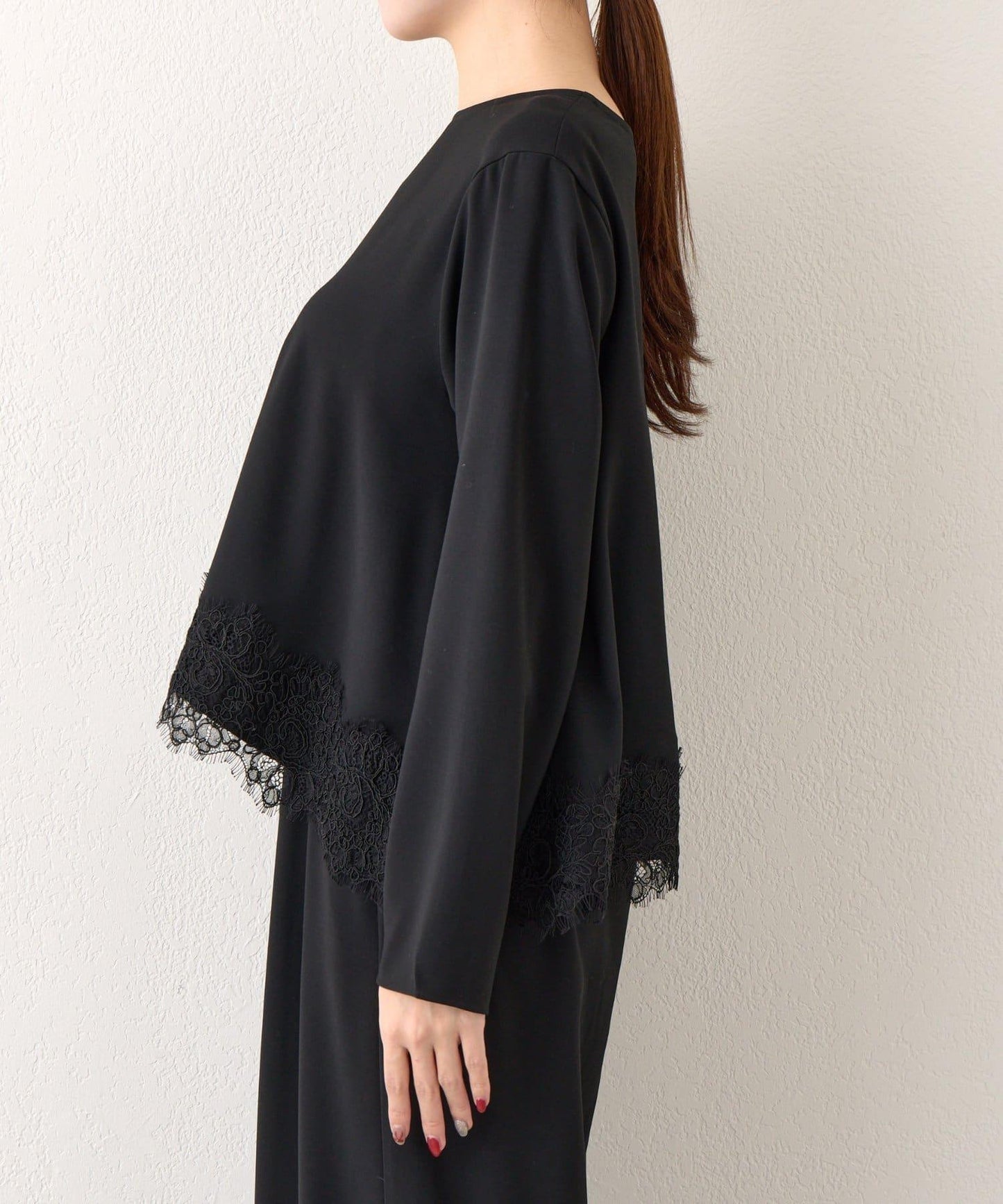 【RISA監修】下襬蕾絲襯衫+雙褶寬腿褲