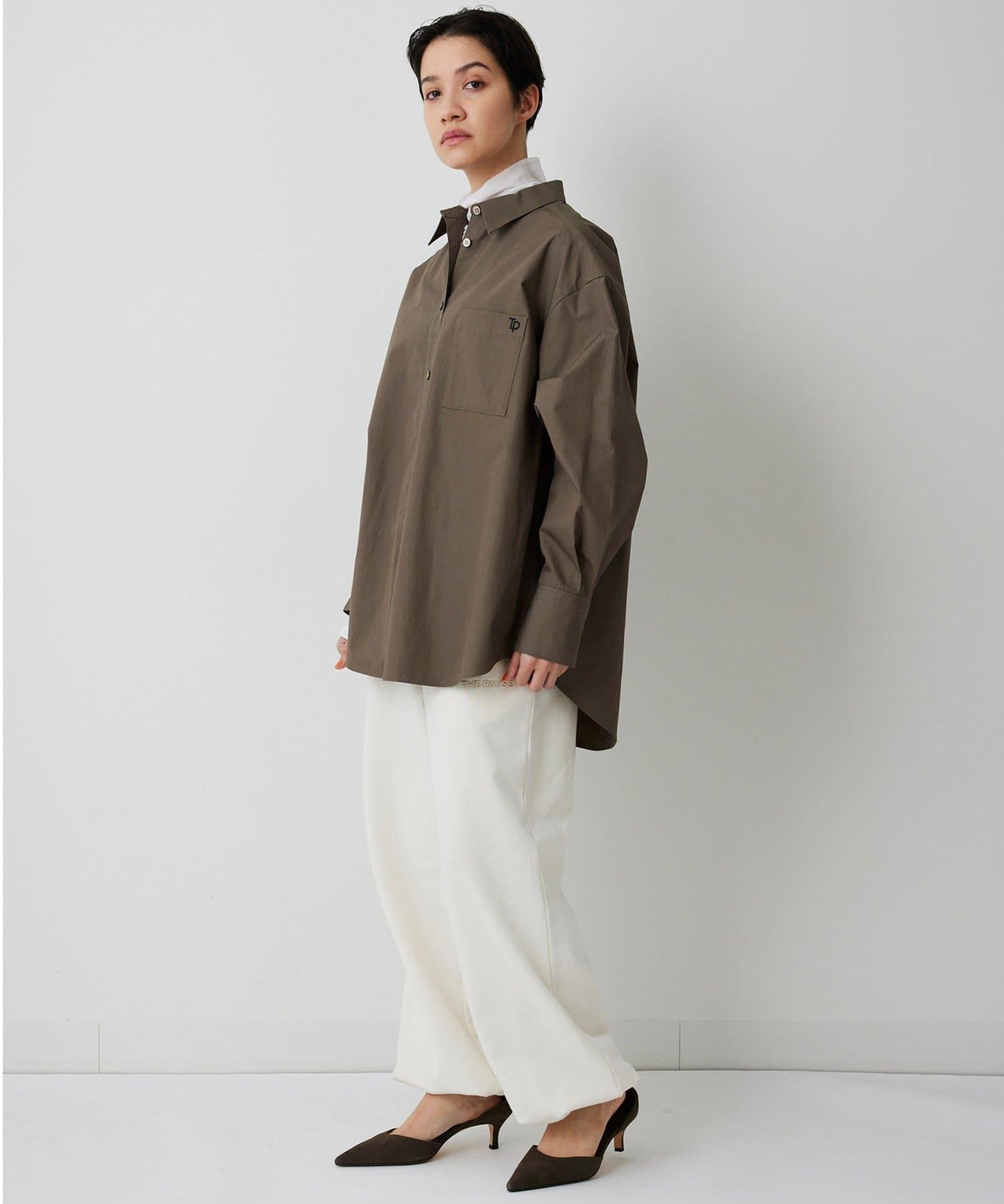 【THE PAUSE】口袋刺繡襯衫