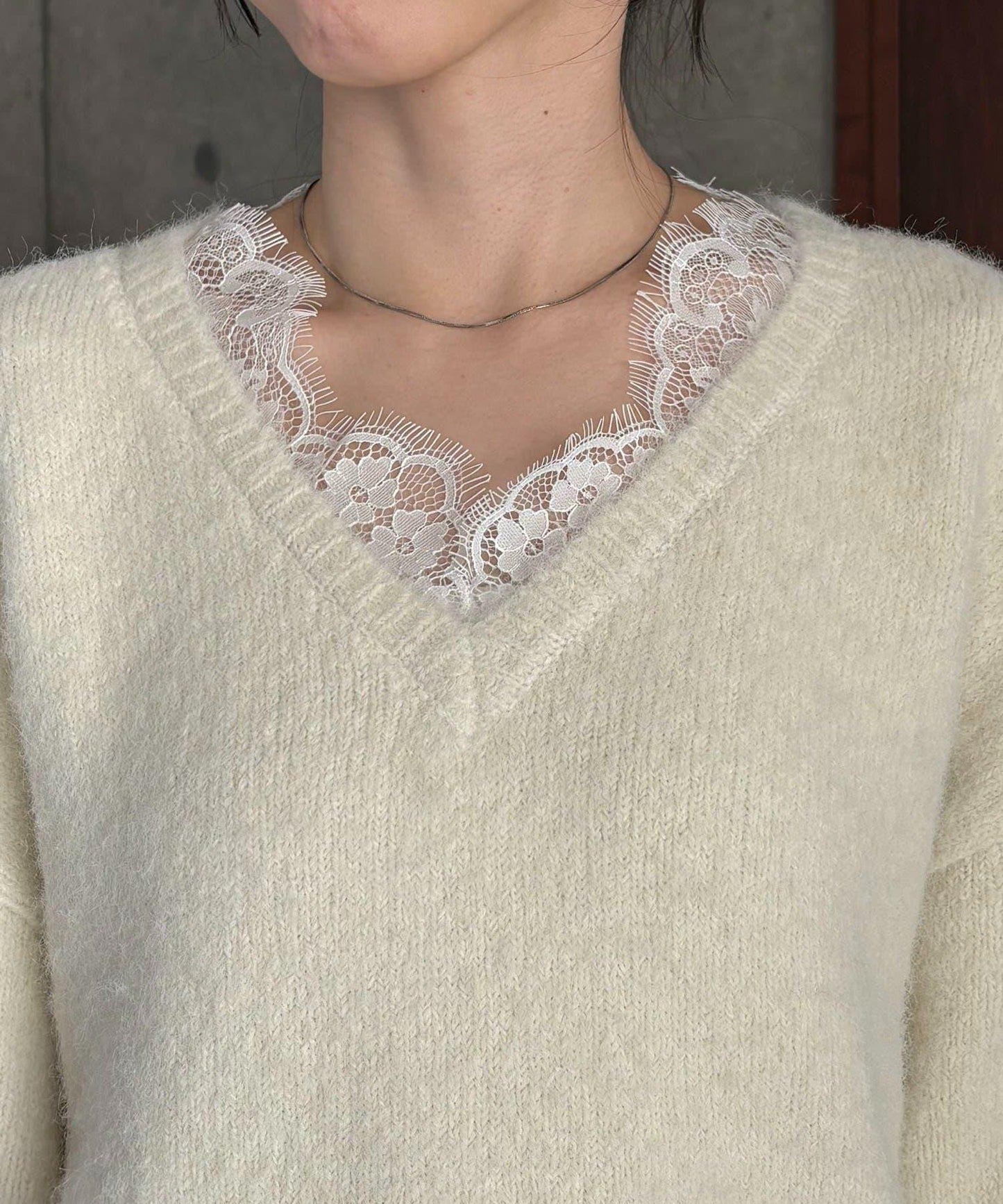 蕾絲裝飾針織衫