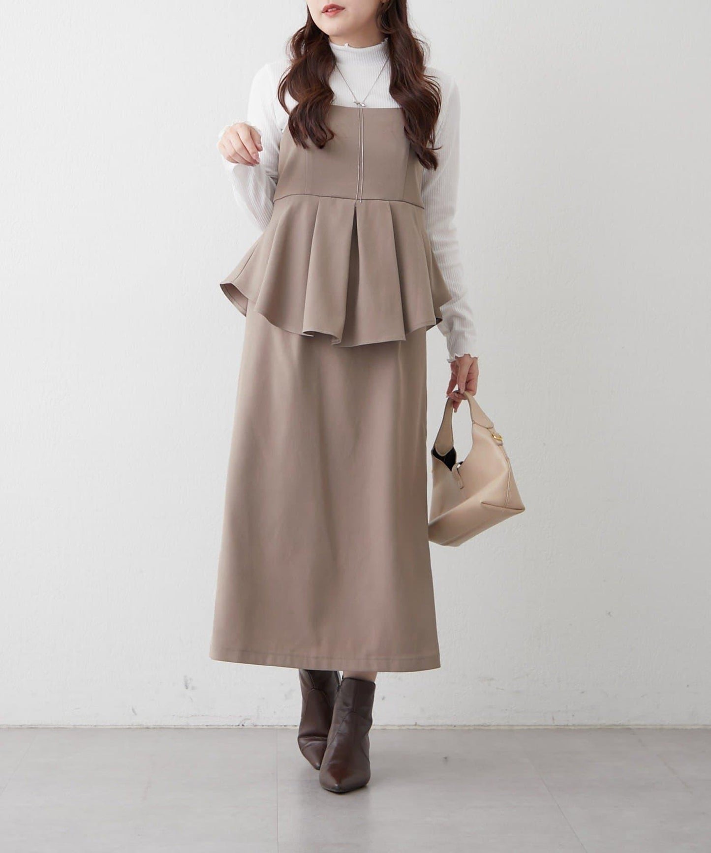 【2件套】羅紋內搭&荷葉邊吊帶連衣裙