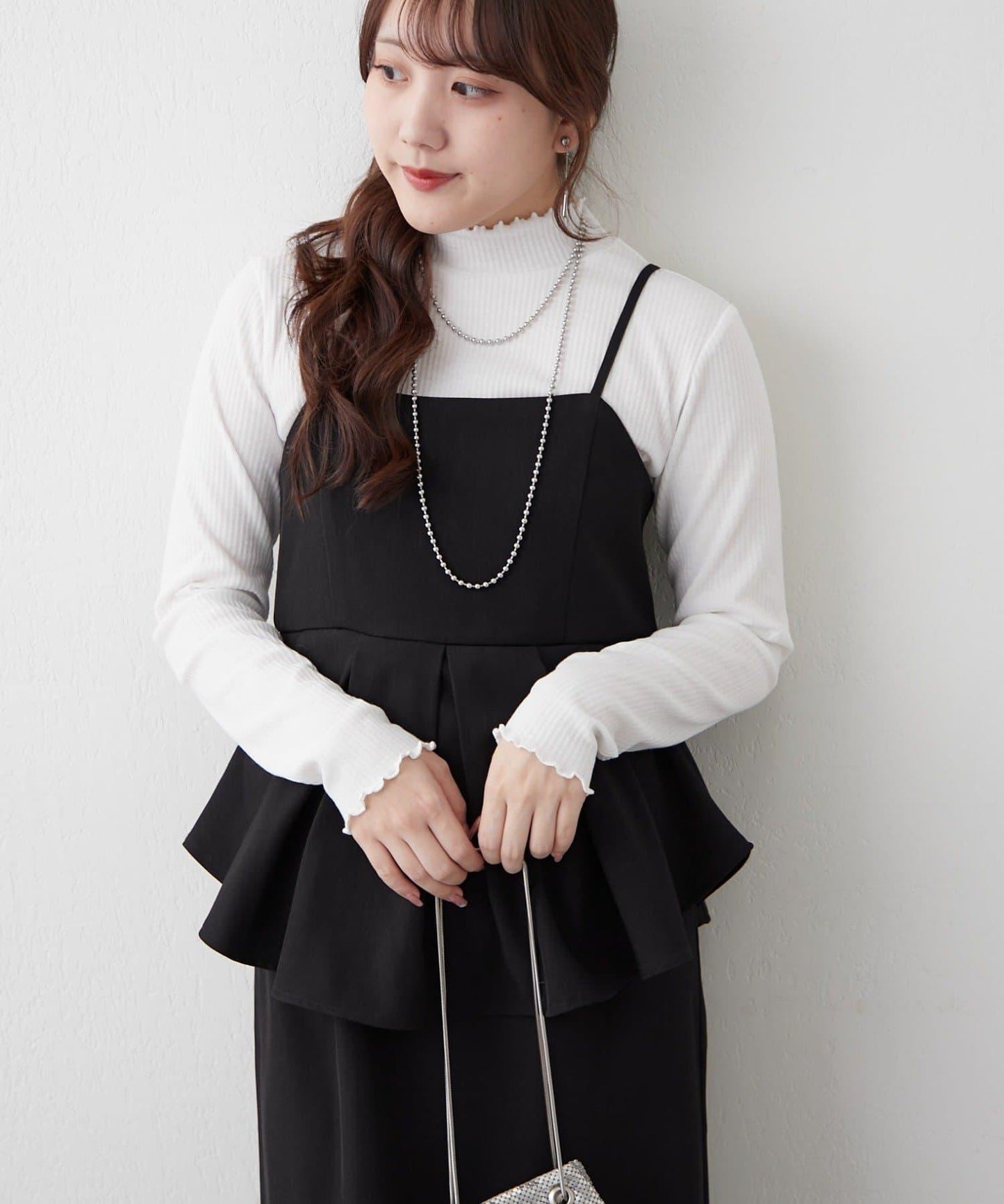 【2件套】羅紋內搭&荷葉邊吊帶連衣裙