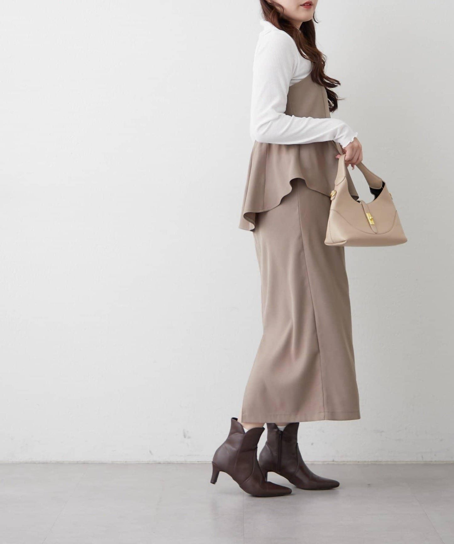 【2件套】羅紋內搭&荷葉邊吊帶連衣裙