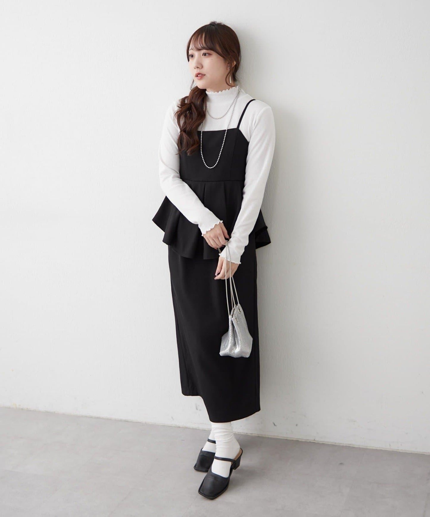 【2件套】羅紋內搭&荷葉邊吊帶連衣裙