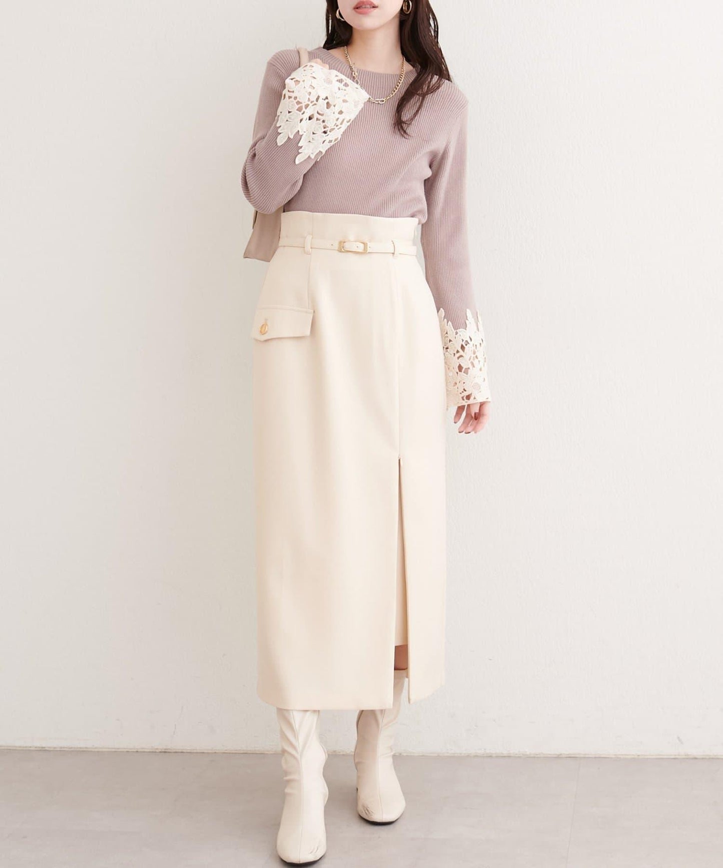 配腰帶修身半身裙