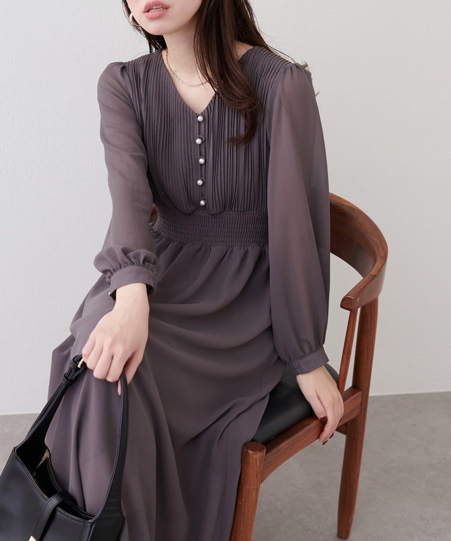 褶皺拼接優雅連衣裙