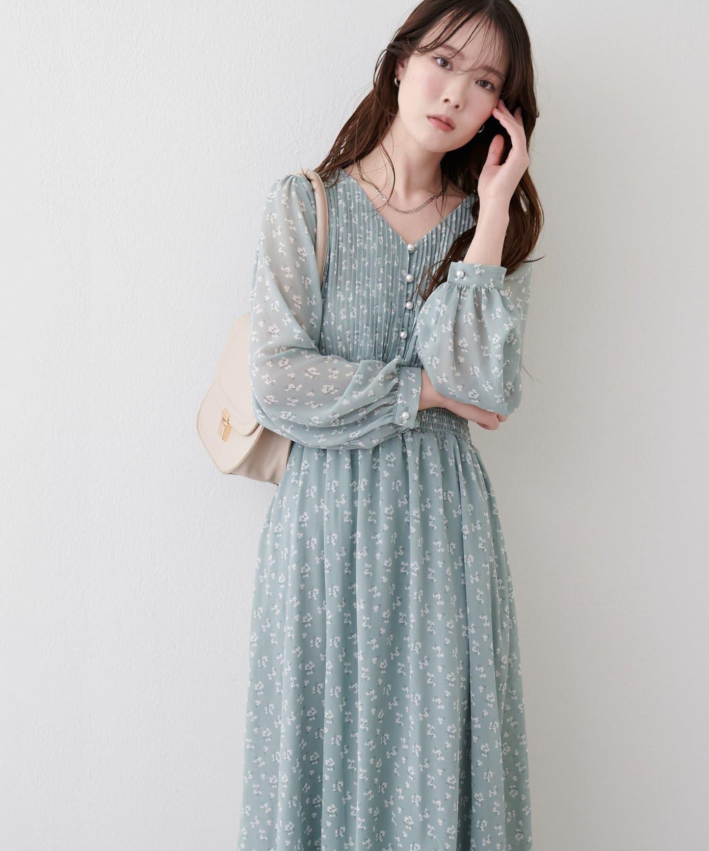 褶皺拼接優雅連衣裙