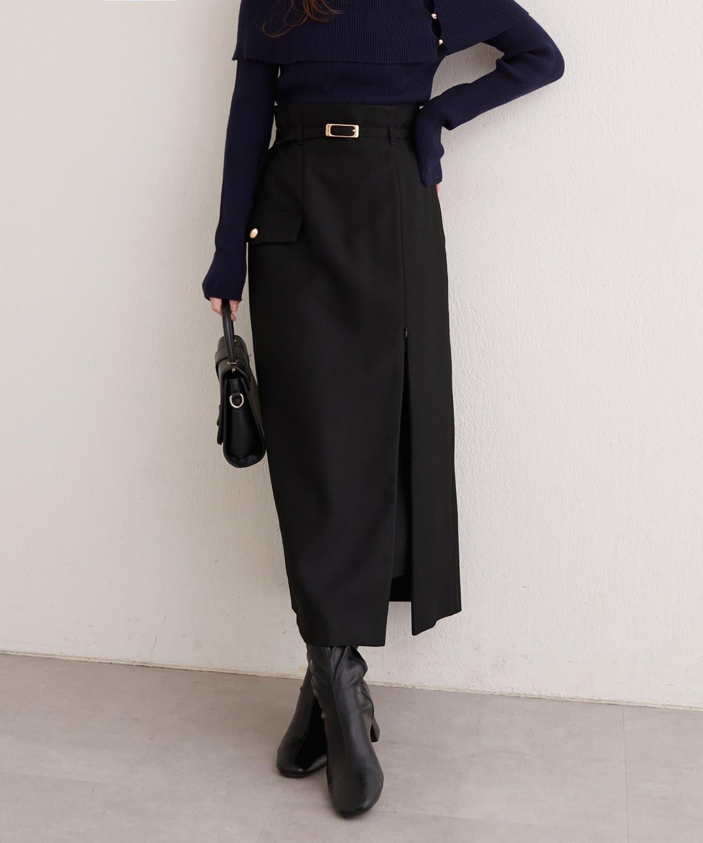 配腰帶修身半身裙