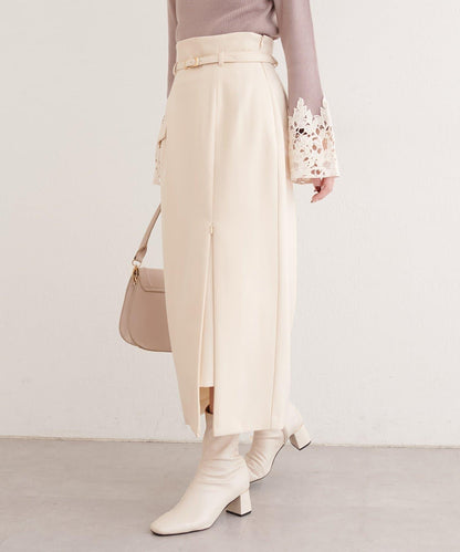 配腰帶修身半身裙