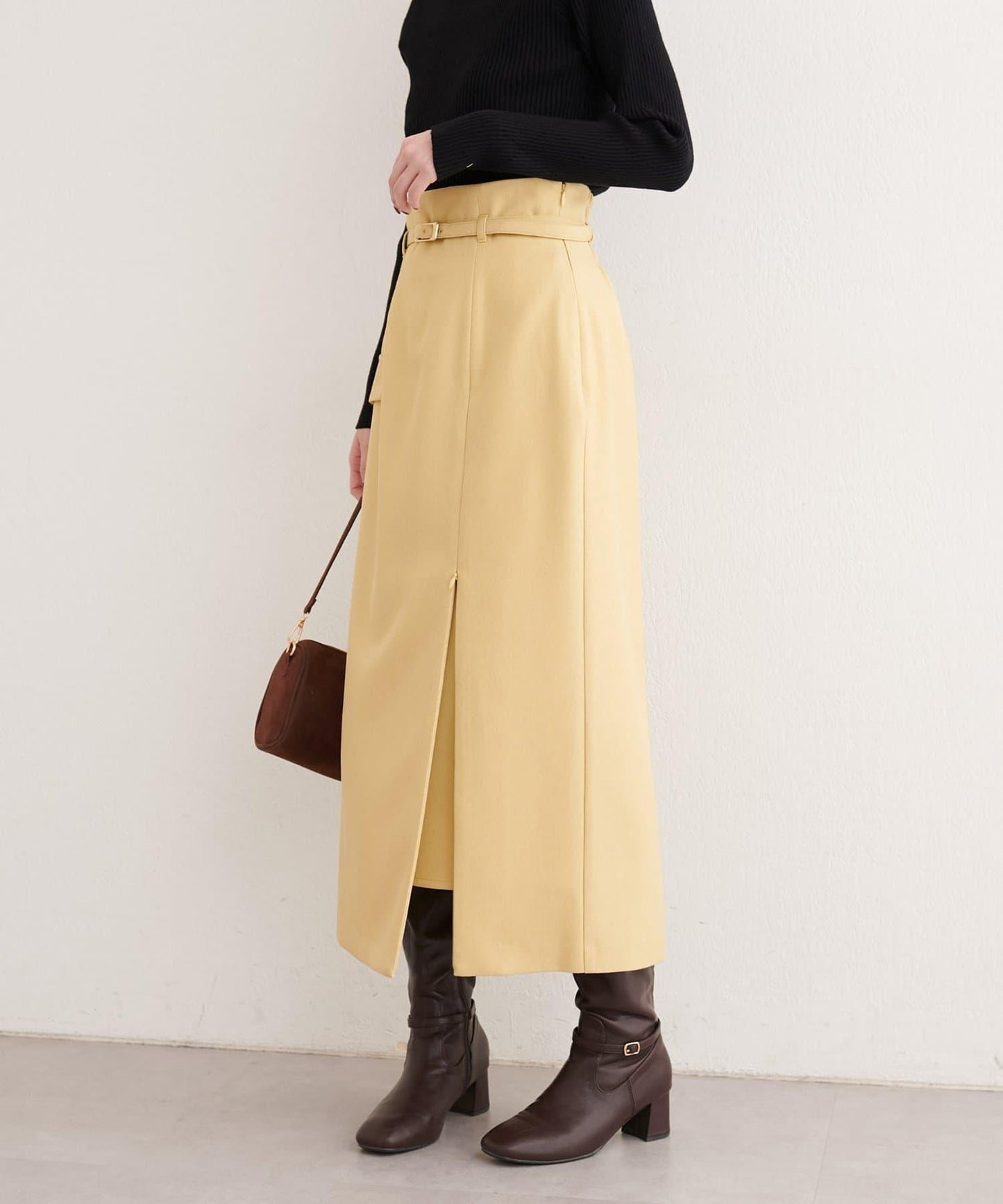 配腰帶修身半身裙