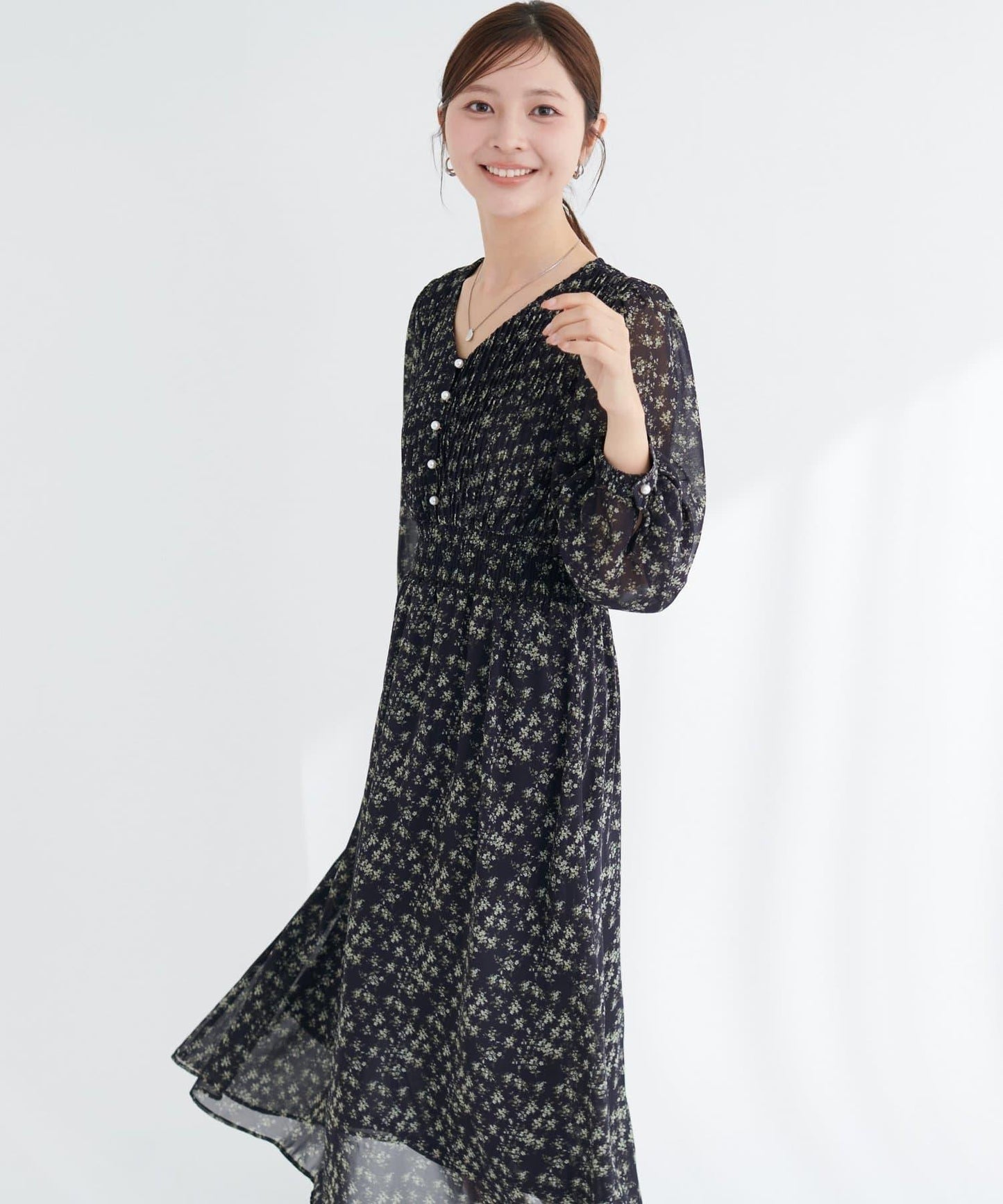 褶皺拼接優雅連衣裙