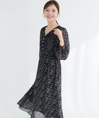 褶皺拼接優雅連衣裙