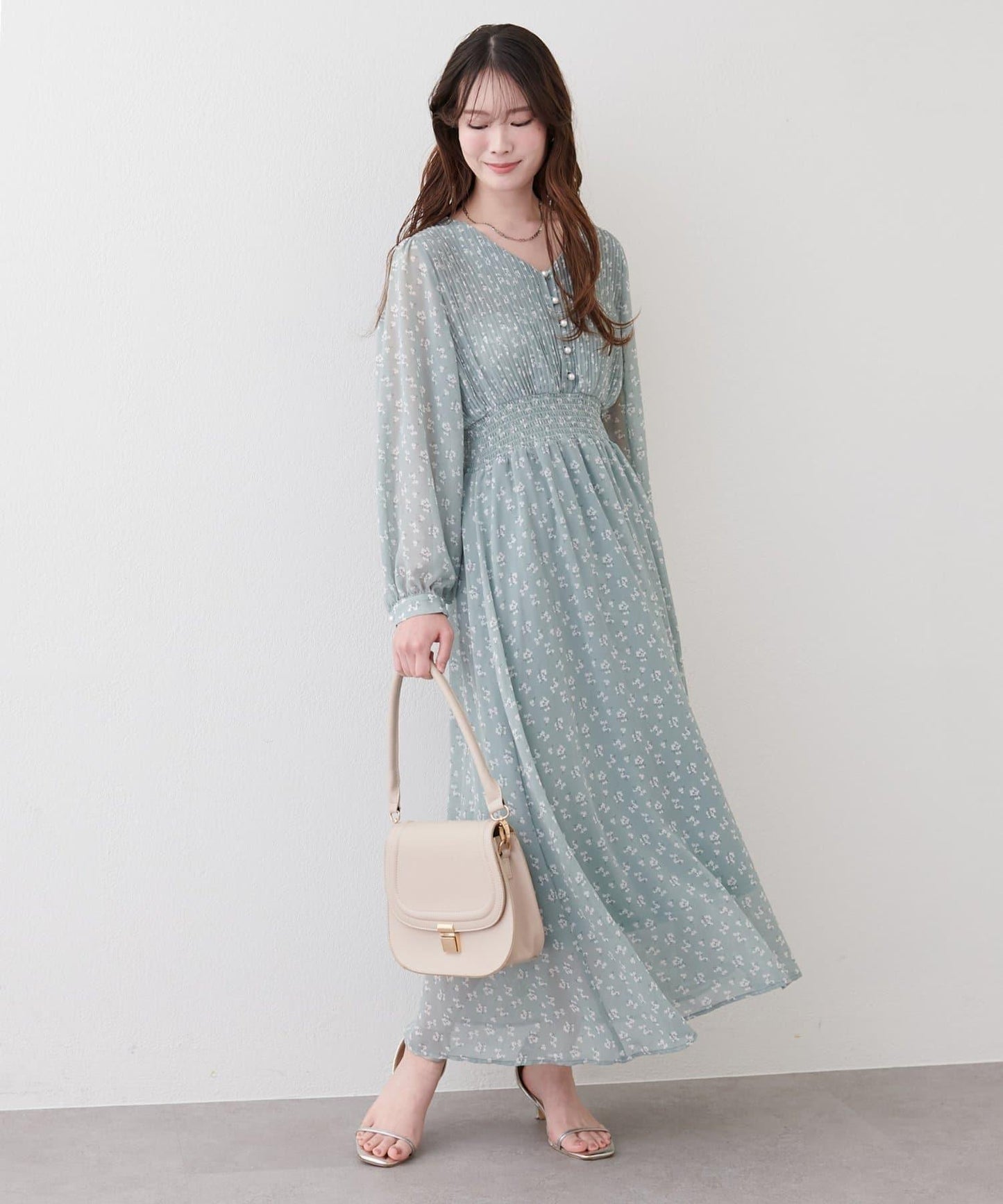 褶皺拼接優雅連衣裙