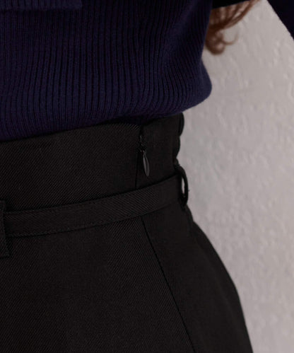 配腰帶修身半身裙