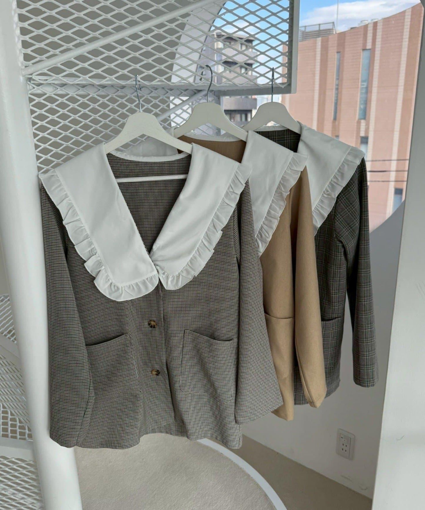 【2026春夏】不對稱荷葉邊領夾克