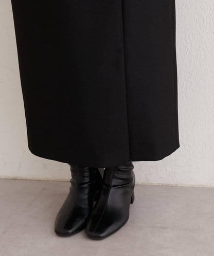 配腰帶修身半身裙