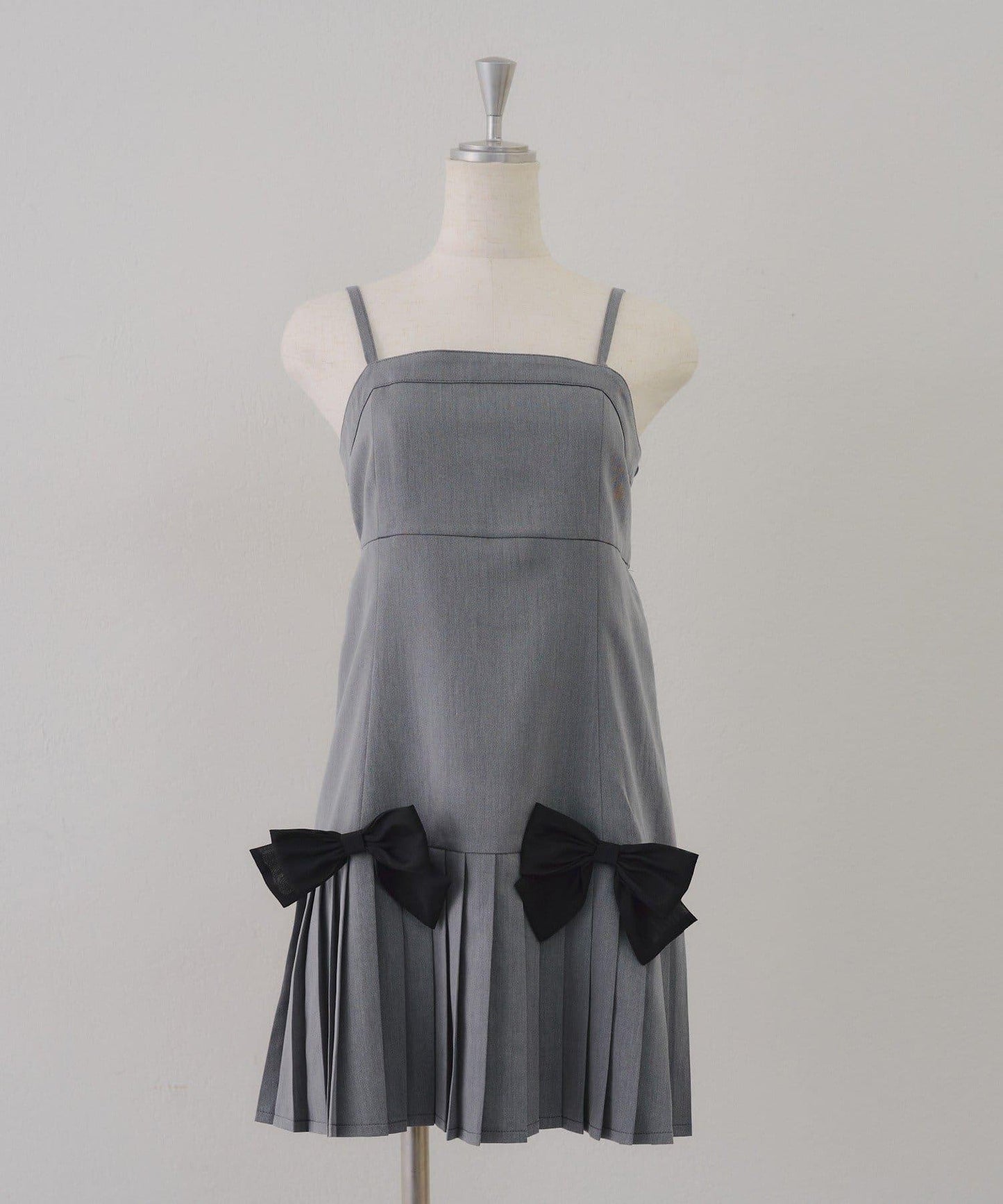 【2026春夏】百褶吊帶連衣裙