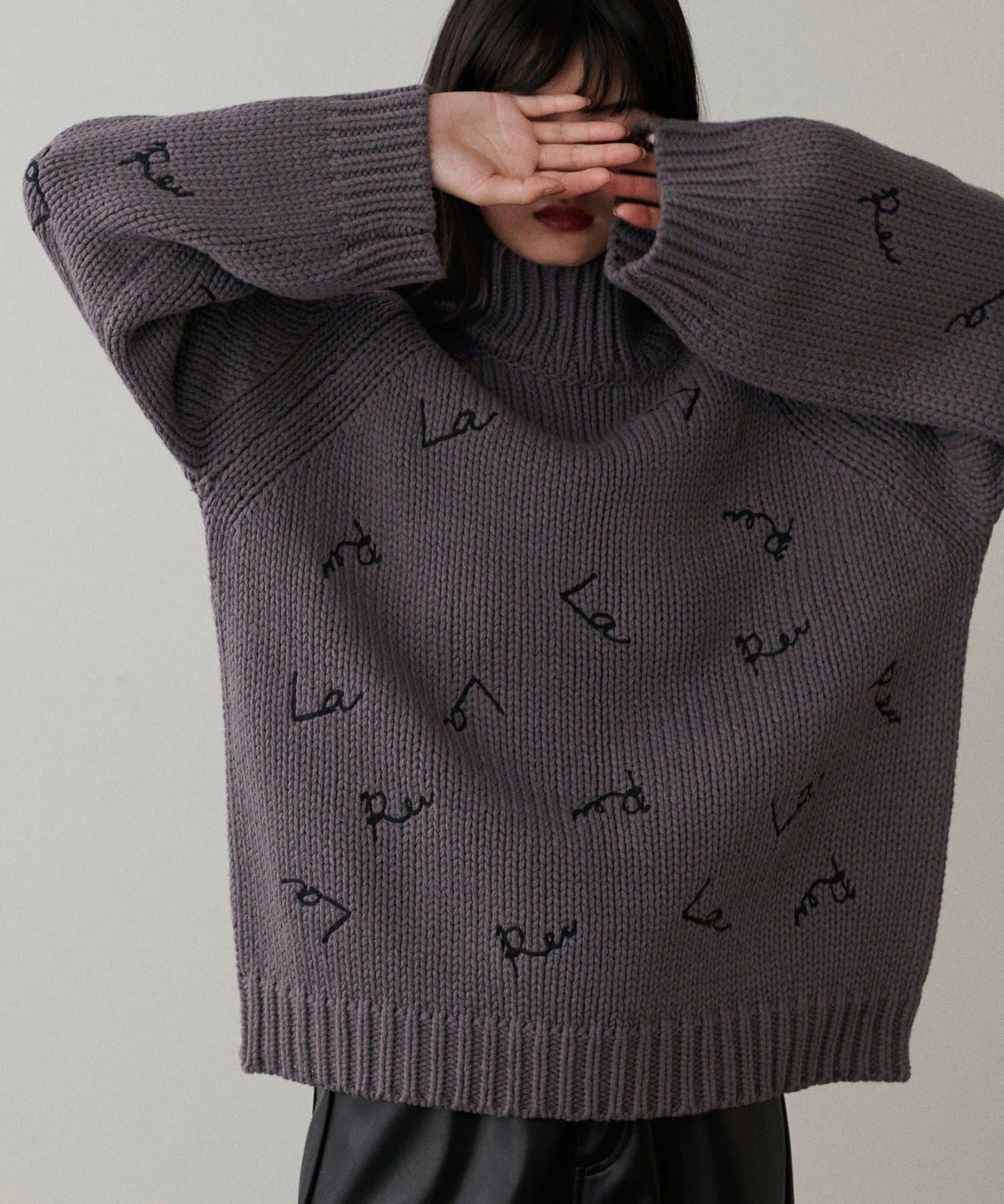 【LARUTA】手寫風格logo刺繡針織衫