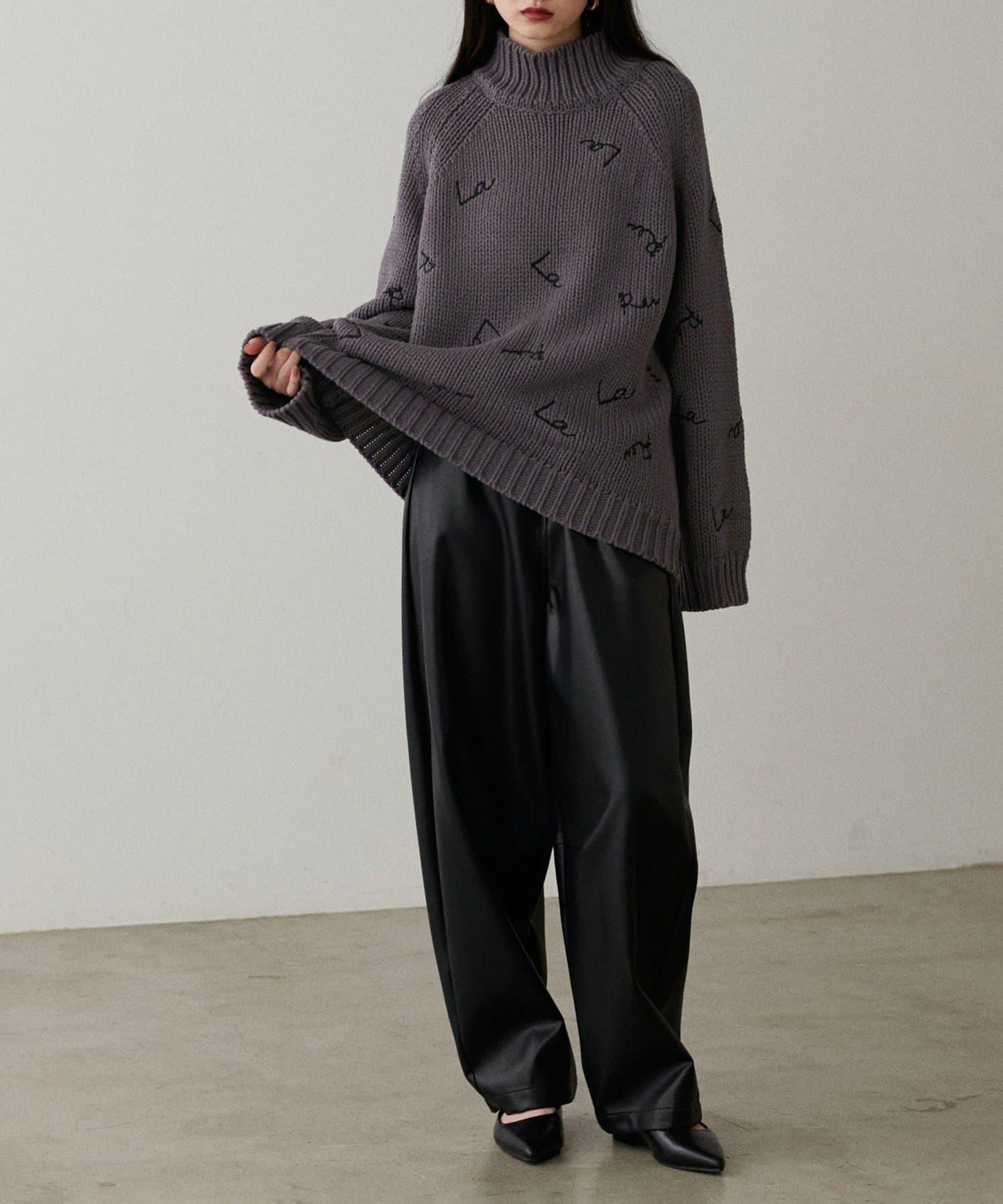 【LARUTA】手寫風格logo刺繡針織衫