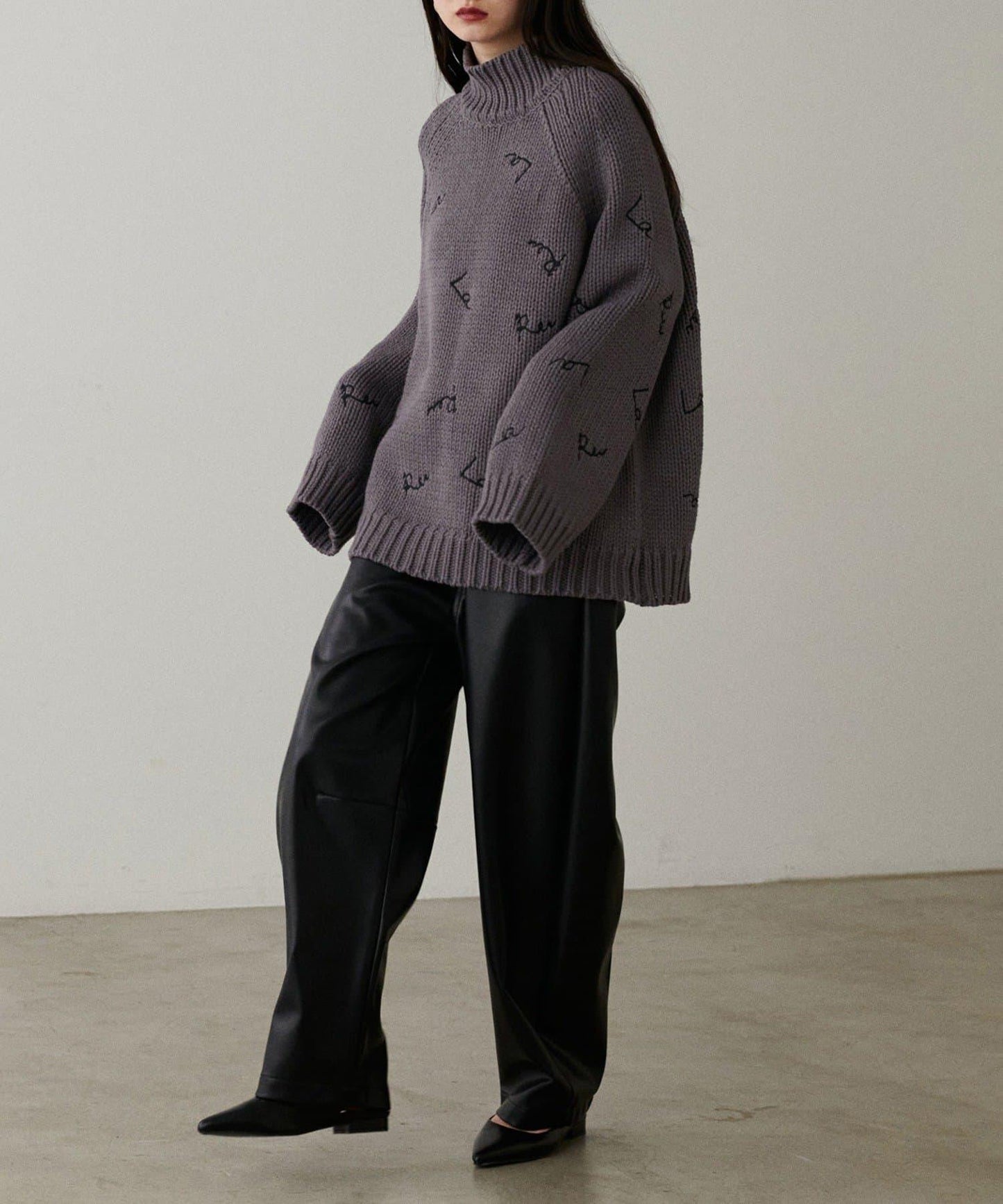 【LARUTA】手寫風格logo刺繡針織衫