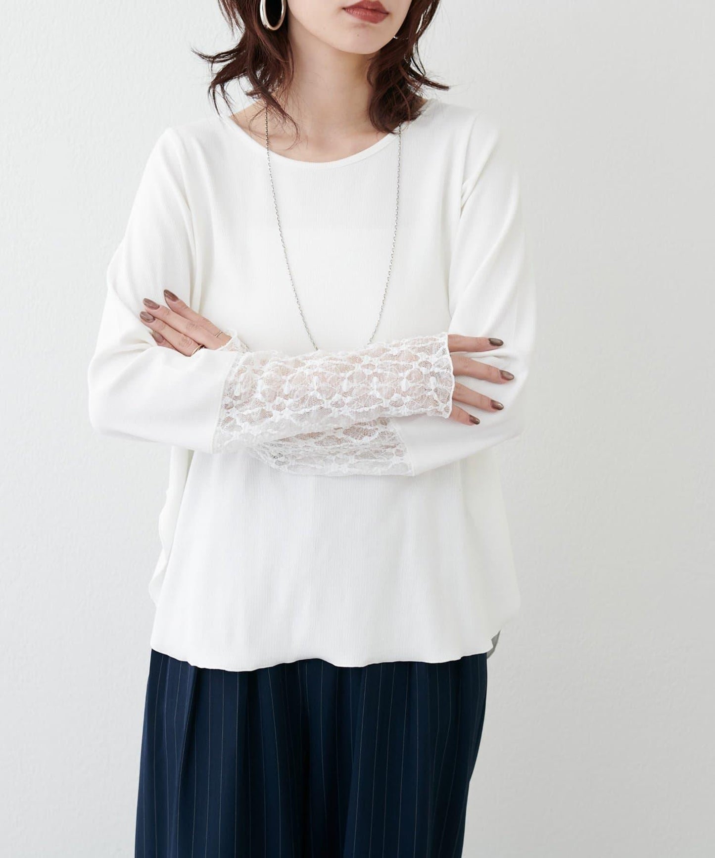 蕾絲拼接長袖T恤
