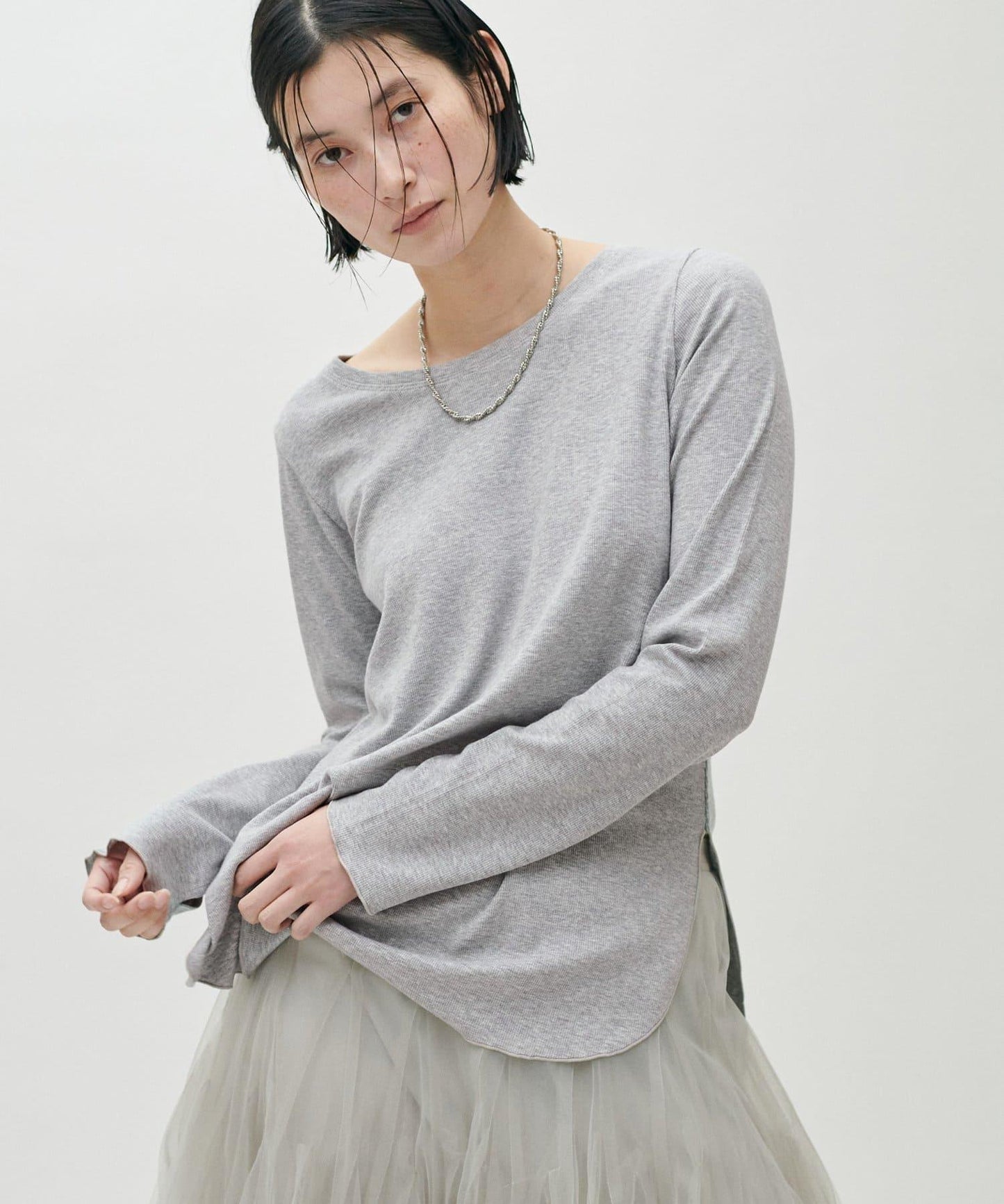 帶拇指孔長袖T恤