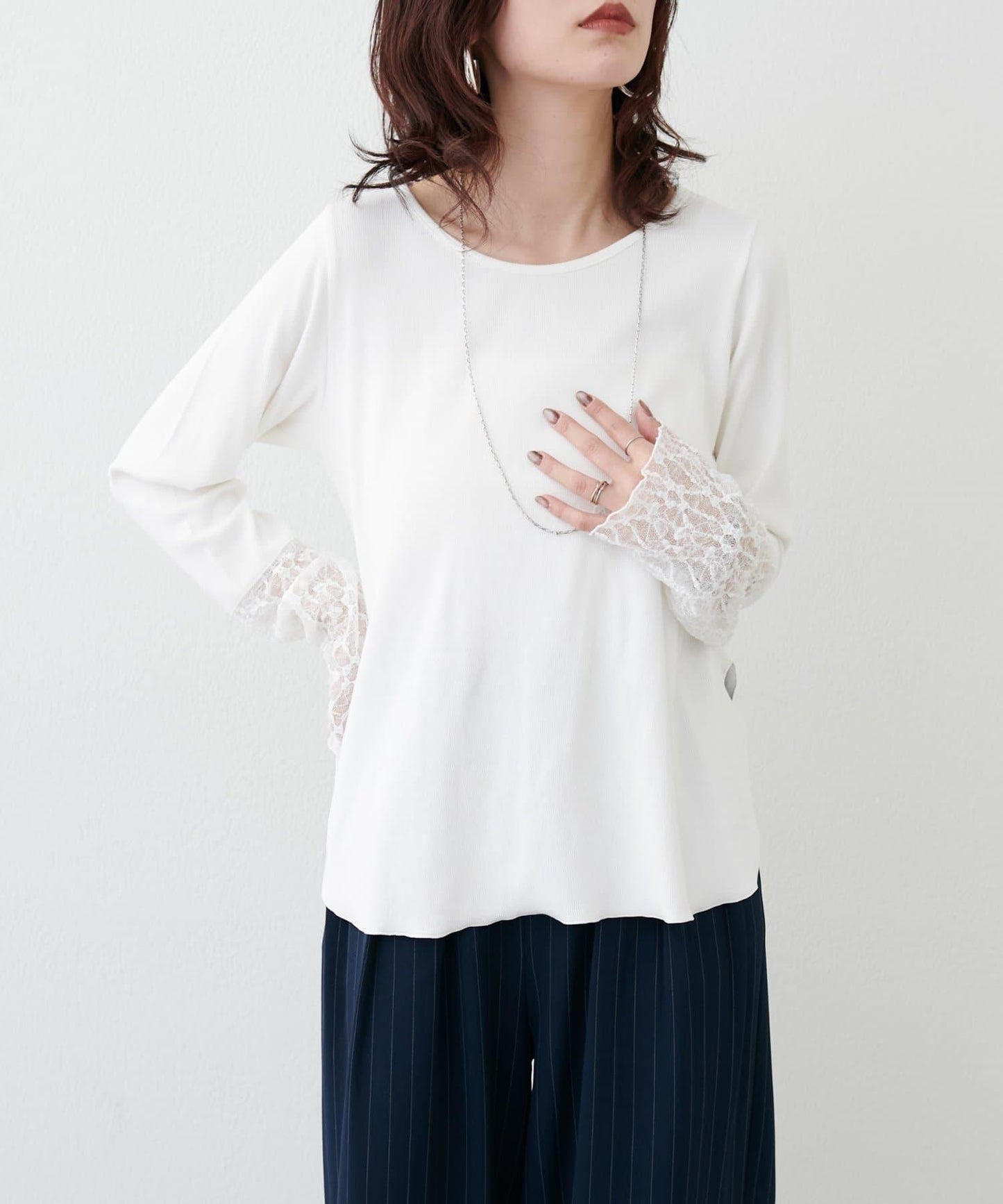 蕾絲拼接長袖T恤